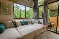 Cozy studio with WiFi and AC in nice Quepos