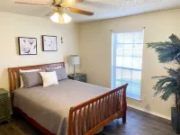 Pet Friendly, Stylishly Updated 3BR in DFW