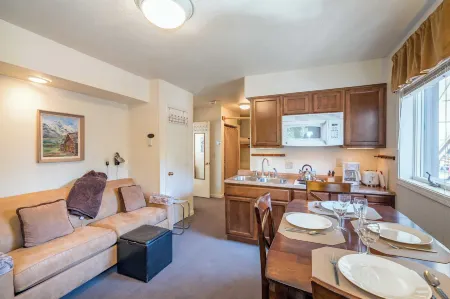 Viking Lodge 209 by Avantstay Great Ski Access, Walk to Downtown