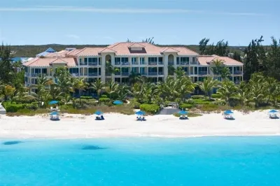 Villa Renaissance Villa 106:  First Floor 2 Bed, Ocean Front, Sleeps 4-5
