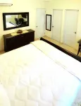 Pine Tree Family Home 2B