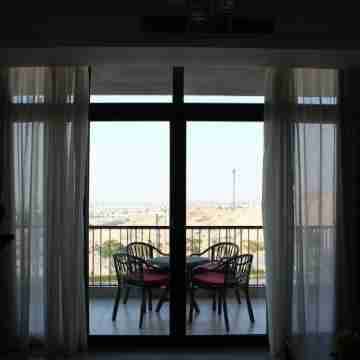 Hawker Stays! Elegant Two Bedroom Apartment in Cairo Festival City with a View Fitness & Recreational Facilities