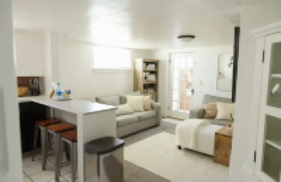Our Little Villa! Near Freeway, ISU, & Hospital!