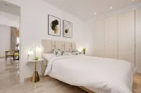 Luxury Beach & Golf Penthouse Hotels near Villa Padierna Golf Club