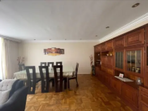 Colonial House, beautifull spacious garden house