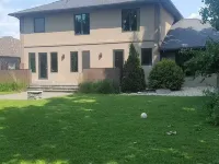 Luxury 4 Bedroom Home Hotels in Steinbach