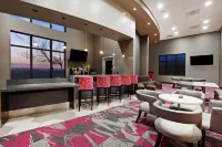 Hampton Inn & Suites Oakland Airport-Alameda Hotels in Alameda