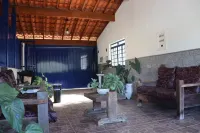 Cozy house surrounded by nature for 8 people between Serra Negra and Amparo Hotels in Amparo