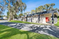 인제니아 홀리데이즈 킨카 비치 예푼