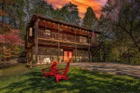 Private and Spacious Cabin with Hot Tub, Pool Table and Arcade