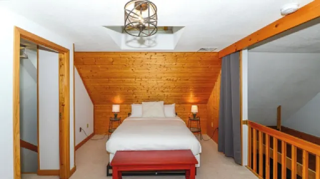 White Mountain Nest –  Ski • Hike • Storyland