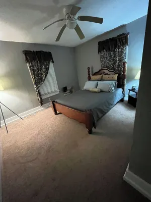 Charming 2-bedroom house in Pleasant Rossville with AC, WiFi, fenced in yard! Hotels in Rossville