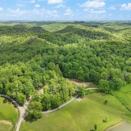 Luxury RV Retreat wd Firepit and Grille– Serene Wooded Stay Near Red River Gorge