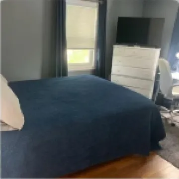 Townhouse Close to Downtown Newport & Beaches