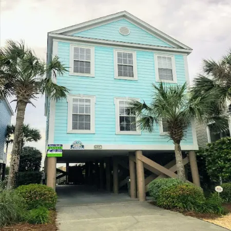5 Bedroom & 5 Bath Beachfront House w/ Private Pool, Hot Tub & Beach Boardwalk!