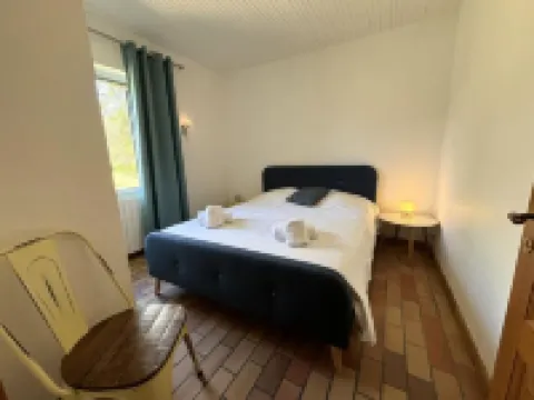 Stone house Les Chardonnerets with swimming pool