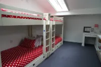 Windham Moutain Ski House: Walk on & off Slopes - Families Only!