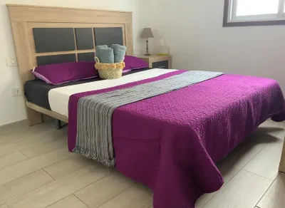 Ocean Side Harbour Paradise Apartment Отели рядом с достопримечательностью «Terminal B of Tenerife South Airport»