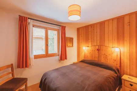 Attractive 3 Bedroom Apartment with South Facing Balcony, Close to Piste Отели рядом с достопримечательностью «Montgenevre Ski Resort»