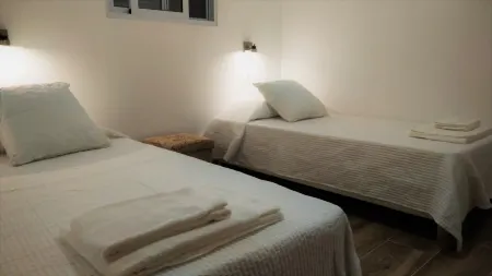 House of Corisca - AL 2251 Отели рядом с достопримечательностью «Marina de Vila Franca do Campo - Azores Islands»