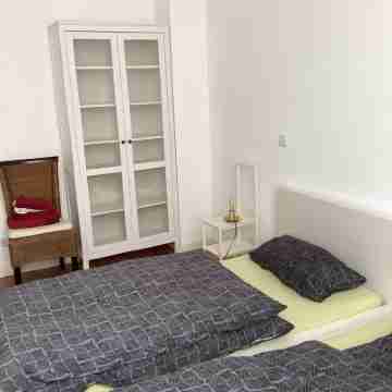 Great city apartment quiet and central Rooms