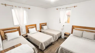 Charming 2-bedroom house with WiFi, Pool, and AC in enchanting Monterrico. Отели в г. 