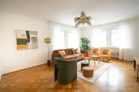 Seahorse, stylish apartment centrally located in Ulm, 3 bedrooms, kitchen, bathroom