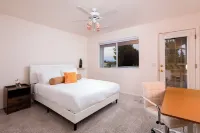 20m to Sedona, Mountain Views, Fireplace Delight