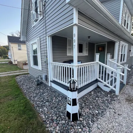 Charming 3-bedroom lake house with the best location in Conneaut