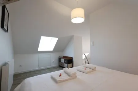 Le Chardonnay, 2-bedroom apartment in Chouilly, 5km from Epernay Отели в г. Шуийи