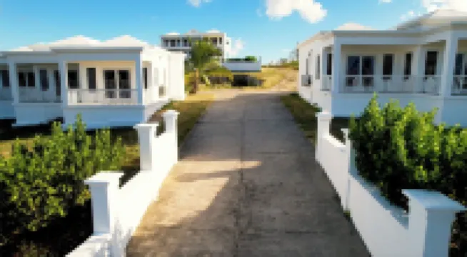 Sienna is Private, Tranquil,  and Perfectly Located near Shoal Bay Beach!