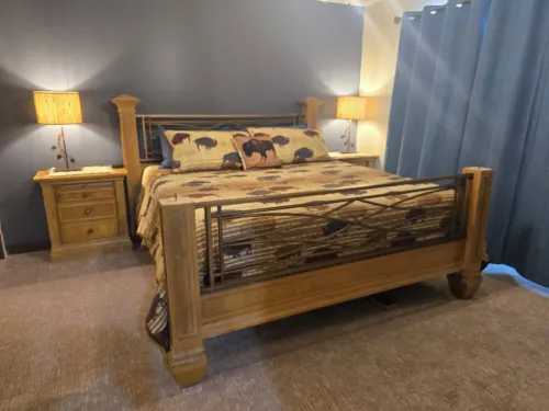 Bison Loft Suite- Trailers/UTV's/Bikers Welcome