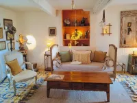 A L'ombre des Dentelles Maison du 13ème Siècle Entièrement Restaurée Hotels in Sarrians