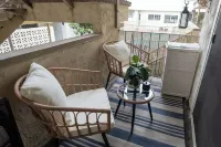 Cozy 1-bedroom fully furnished apartment in charming Studio City!
