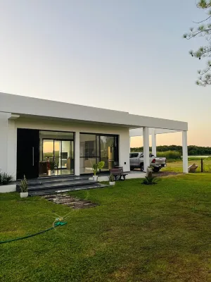 House overlooking the lagoon in gated community nature tranquility and security Hotel a Capital Department