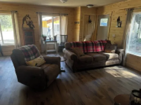 Entire Cabin at Woody Falls Trailhead in Cooke City Hotels in Cooke City
