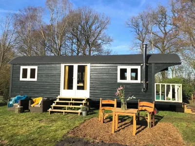 Ruime Pipowagen aan het bos in Dwingeloo Hotel in zona Indoor SpeelRuimte RCN de Noordster