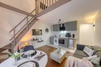 Charmant Duplex 30 min Paris Hotels in Corbeil-Essonnes