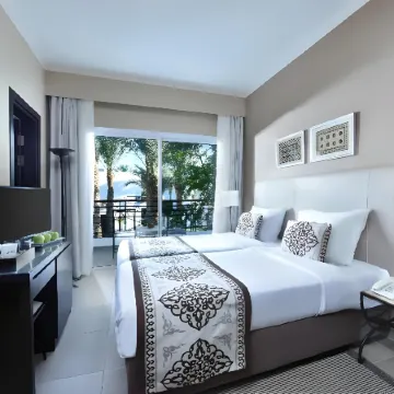 JAZ Fanara Resort Отели рядом с достопримечательностью «Мечеть Аль-Сахаба»