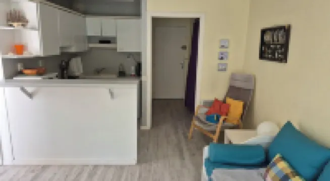 T2 garden floor small residence private parking near large beach and shops