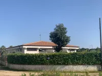 Villa with garden, 300 m from the beach, indoor parking, air conditioning. Hotels near Fondi Sperlonga