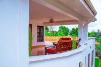 Oreteti Home offers stunning Landscapes with a breathtaking view of Mount Meru.