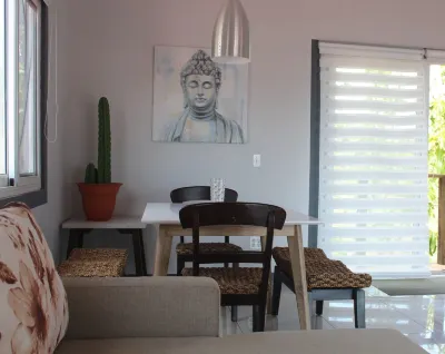 Surfhouse / Apartments Ocean Breeze and Ocean View فنادق في 