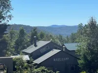 Basecamp Lodge Winter Retreat Sleeps 3-9 Guests