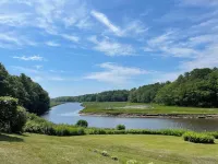 Charming waterfront Cottage, explore, relax and enjoy the Maine Coast