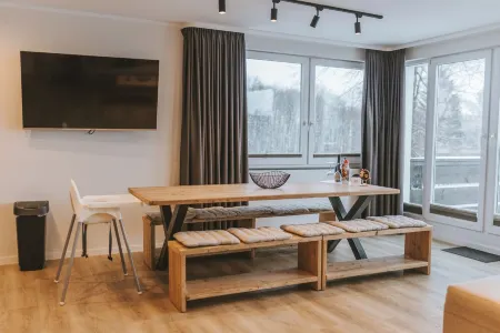 Vacation apartment Schneeglück for 10 people with large terrace Отели в г. Нойастенберг