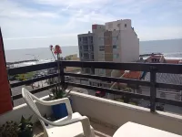 Bright and spacious apartment a few steps from the sea!