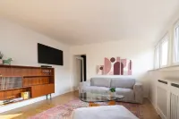 Seerose, City apartment, 5 minutes from the train station, 6 persons, 3 bedrooms