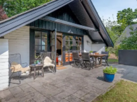 "Armgard" - 600m from the sea Hotels in Glesborg