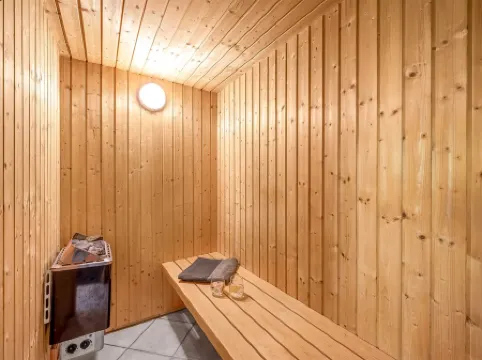 "Efka" - 600m to the Fjord